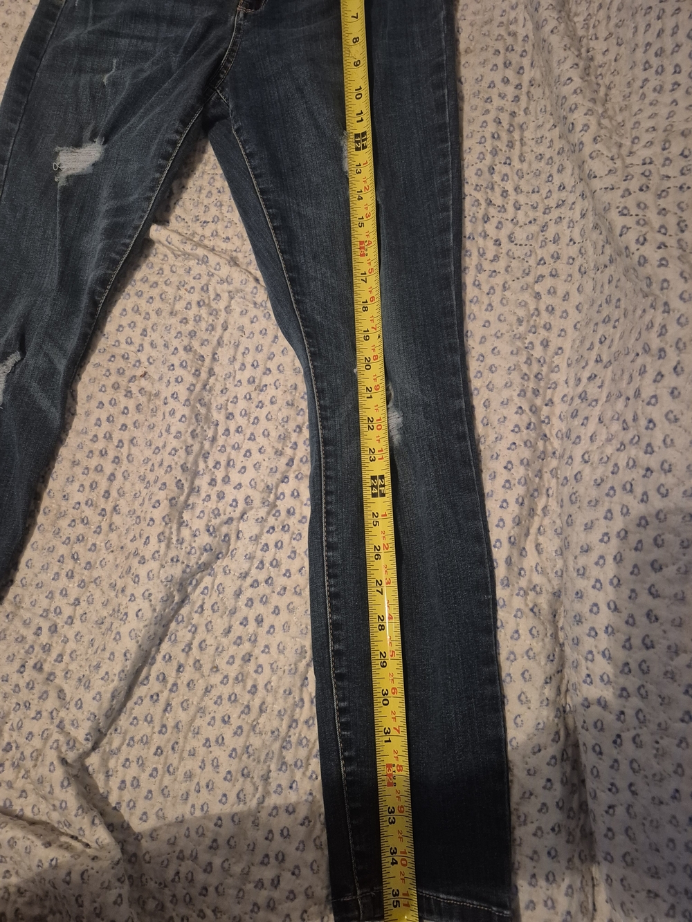 Ardene Dark Blue Distressed Jeggings